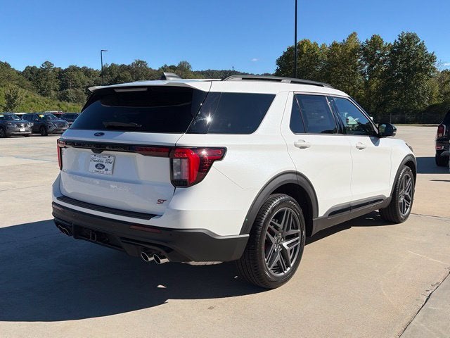 2026 Ford Explorer ST - Photo 6