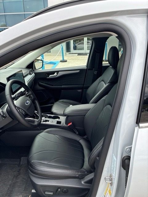2025 Ford Escape Plug-In Hybrid Base