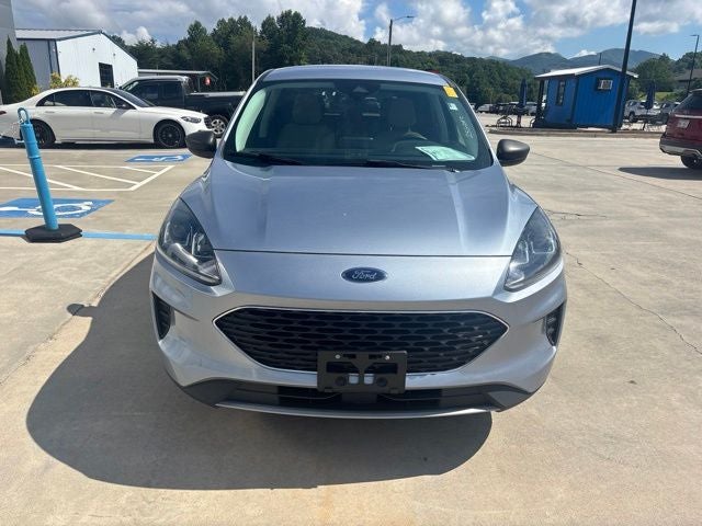 Used 2022 Ford Escape SE with VIN 1FMCU0G6XNUB00534 for sale in Franklin, NC