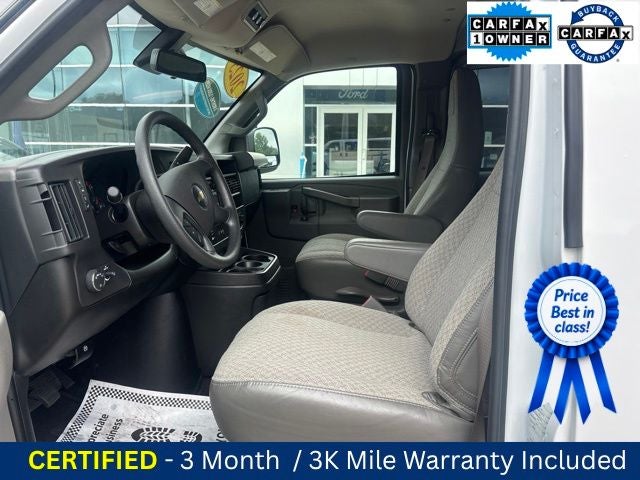 2025 Chevrolet Express 3500 LT Passenger
