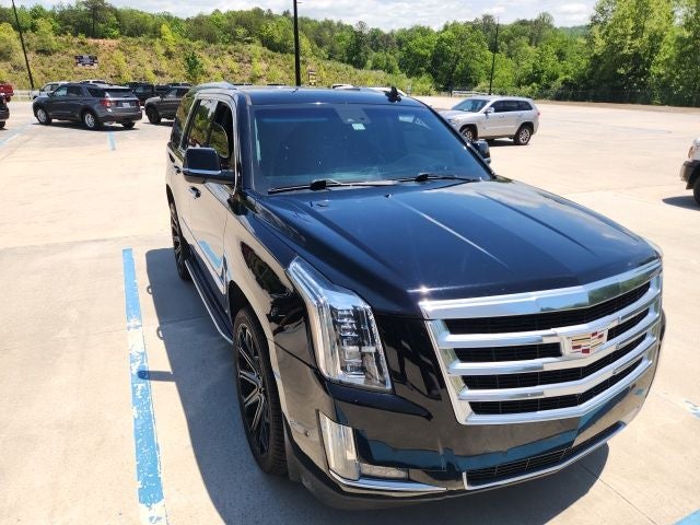 2018 Cadillac Escalade Luxury