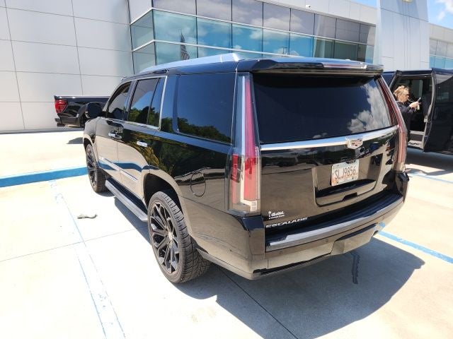 2018 Cadillac Escalade Luxury