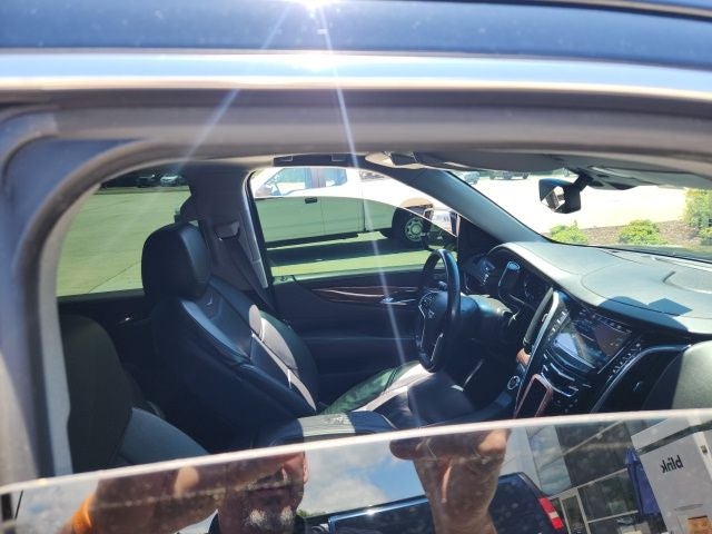2018 Cadillac Escalade Luxury